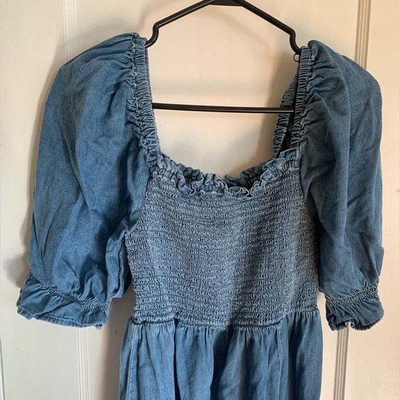 GAP Puff Sleeve Denim Midi Dress with Washwell - Picture 3 of 7